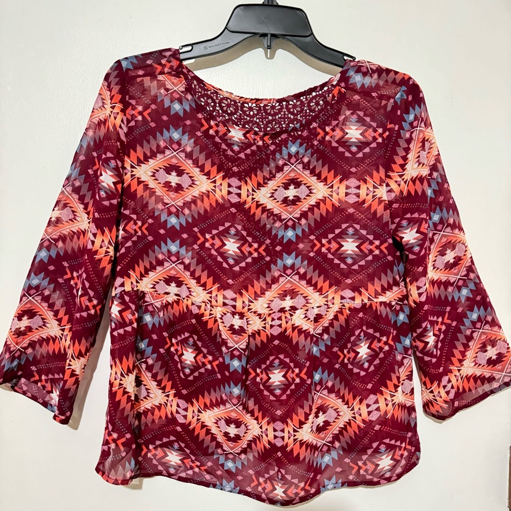 Aztec Style Top - Picture 2 of 4